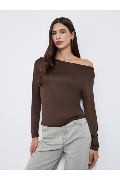 Styli Brown Asymmetric Neck Slim Fit T-Shirt