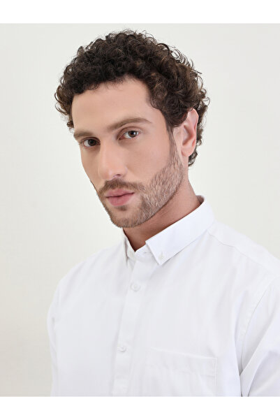 Styli Solid Oxford Regular Fit Spread Collar Shirt