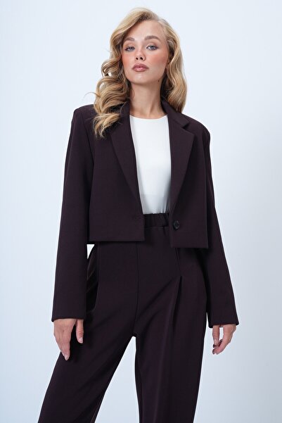 VAGGON Thick Crop Jacket with Collar Detail and Lining Inside