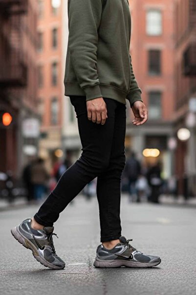 Nike Pantofi de alergare pentru bărbați V5 RNR „Olive Smoke Grey”.