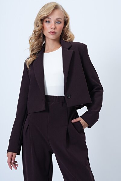 VAGGON Thick Crop Jacket with Collar Detail and Lining Inside