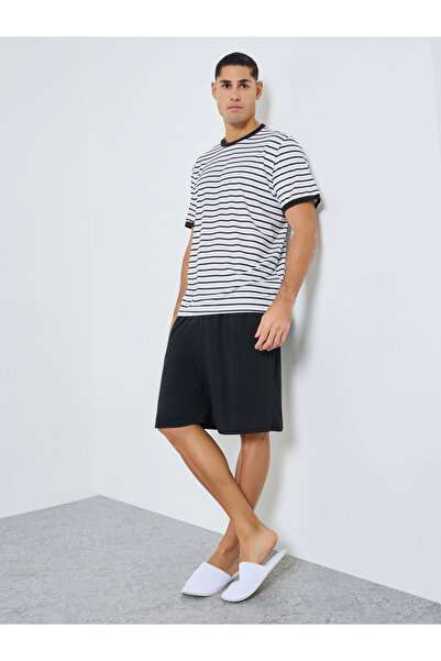 Styli Men Oversized Striped T-Shirt and Shorts Pyjama Set