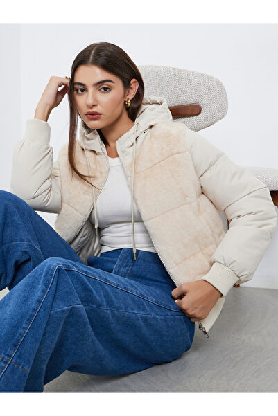 Styli Women Off White Regular Fit Regular Length Faux Fur Padded Jacket