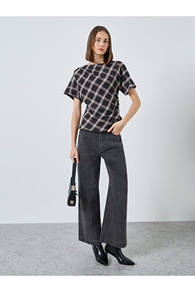 Styli Checked Pleated Detail Blouse