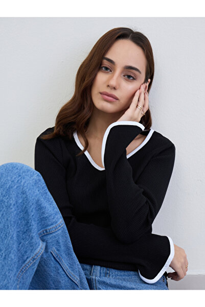 Styli Black Knit Top with White Trim