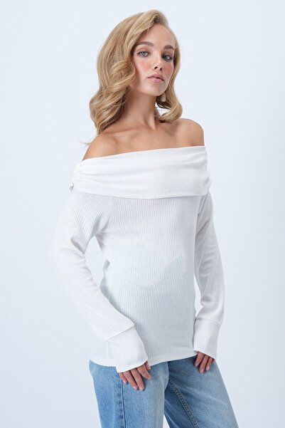 VAGGON Women's White Madonna Collar Shoulder Detail Knitted Blouse Prmx14557