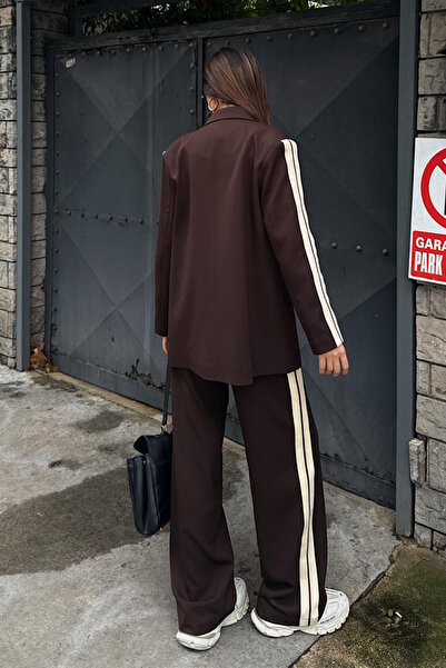 Ortaya Çık Brown Striped Detail Sporty Stylish Women's Suit