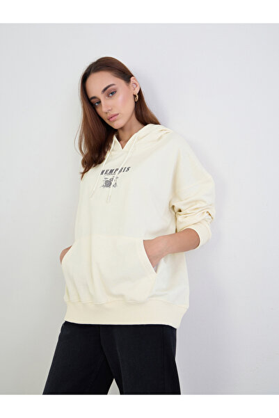 Styli Off White Graphic Print Oversized Hoodie