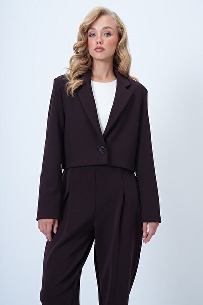 VAGGON Thick Crop Jacket with Collar Detail and Lining Inside