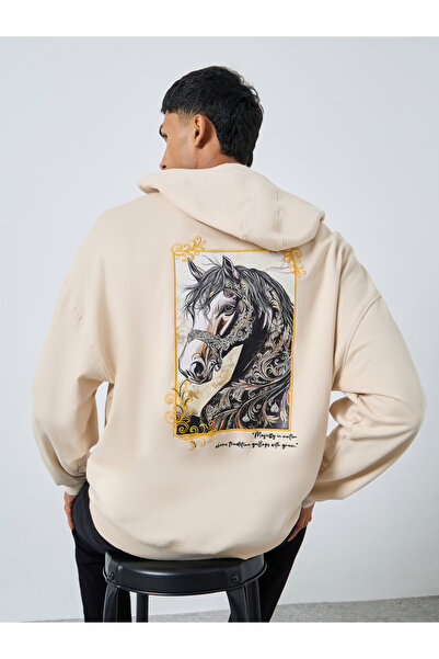 Styli Men Off White Horse Print Oversized Hoodie