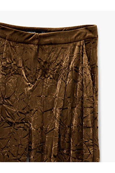 Koton Pleated Wide-Leg Textured Velvet Trousers with Pockets