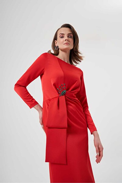 Mimya Kırmızı Taş İşlemeli Saten Kalem Elbise 2846
