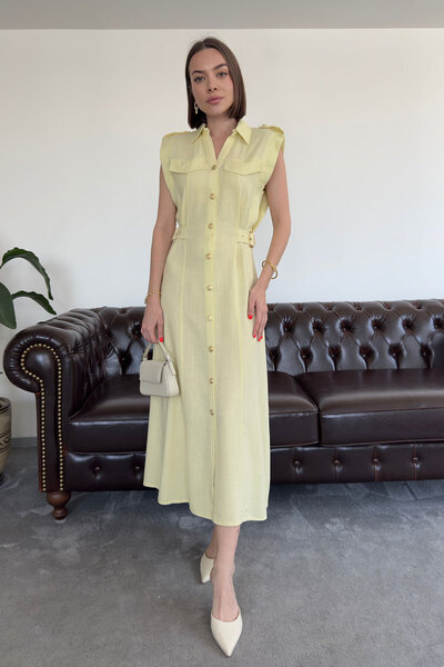 MAGARDE فستان من الكتان الفاخر بأزرار ذهبية ورقبة على شكل حرف V - أصفر