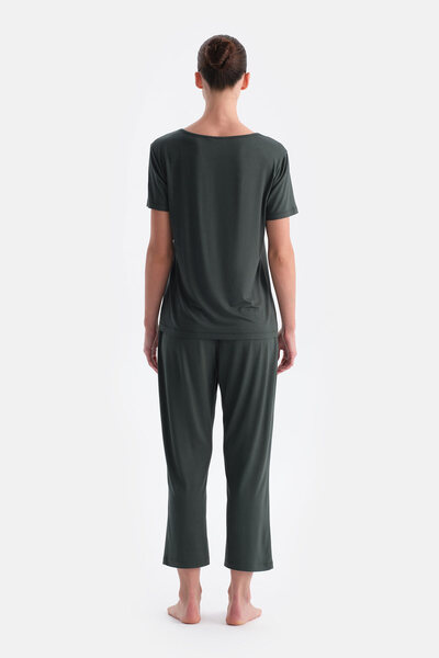 Dagi Dark Green V-Neck Lace Detailed T-Shirt Pants Set