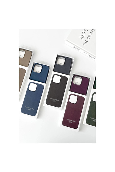 eco port iPhone 15 Pro Max Case Karen Magsafe Cover - Black