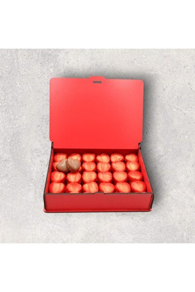 Nostaljik Lezzetler 50 Adet Kalp Şeklinde Çikolatalı Kırmızı Ahşap Hediye Kut...