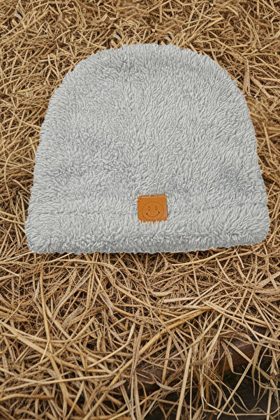 KAŞIKBEY Children's Plush Beanie with Smiling Face Sticker Newborn Baby Welsoft Windproof Hat Winter Plush Beanie