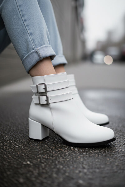 NOVELLAM SHOES Women's Herrrmmiiina Double Buckle Short Boots