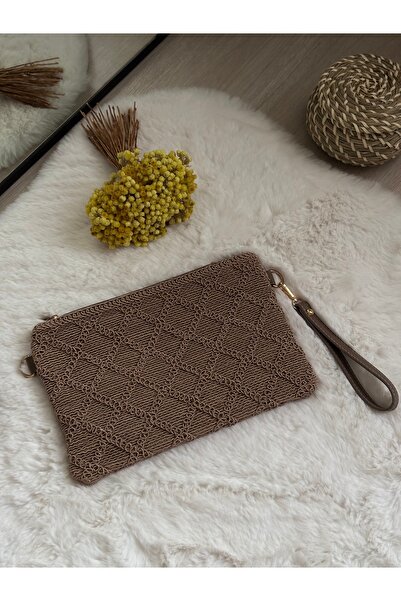 ESNEVA Women's Portfolio Chain Bag