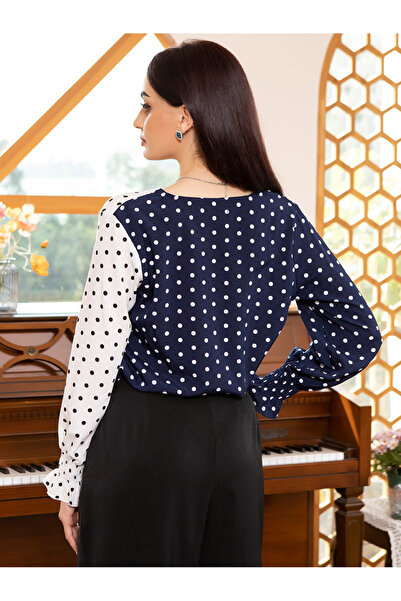 FridayIn Fast fashion V-neck Circle Regular sleeve Blouses