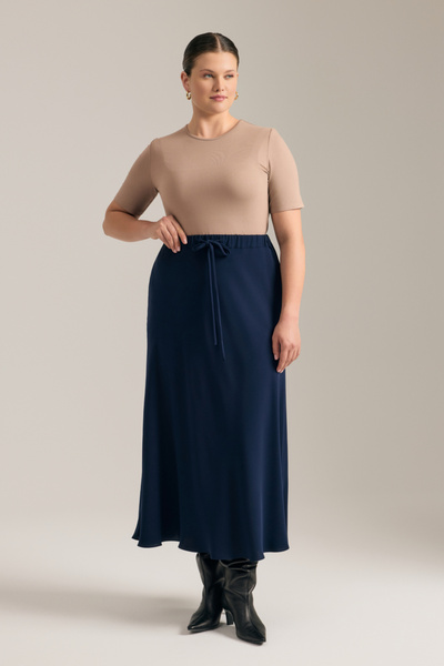 Aker Beli Bağcıklı Etek