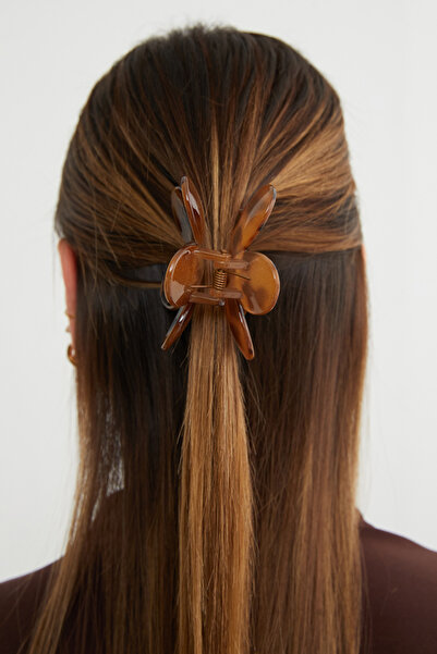 Fulla Moda Leopard Patterned Flower Clasp Buckle