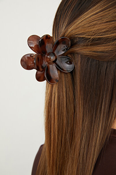 Fulla Moda Leopard Patterned Flower Clasp Buckle