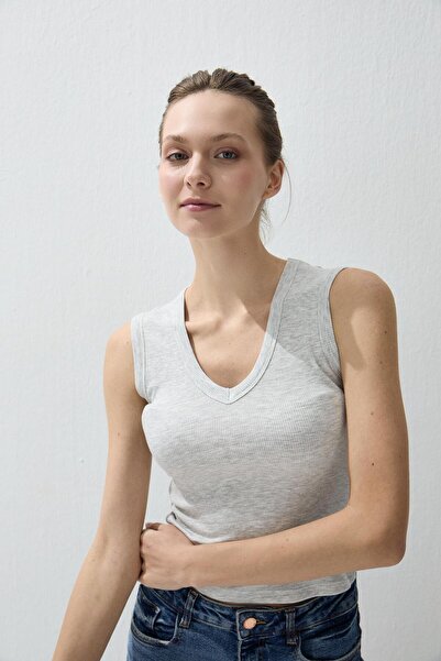 TUBİA Women's Snow Melange V-Neck Zero Sleeve Blouse