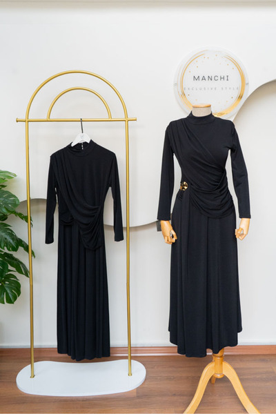 Manchi Selina – Siyah Drapeli Elbise