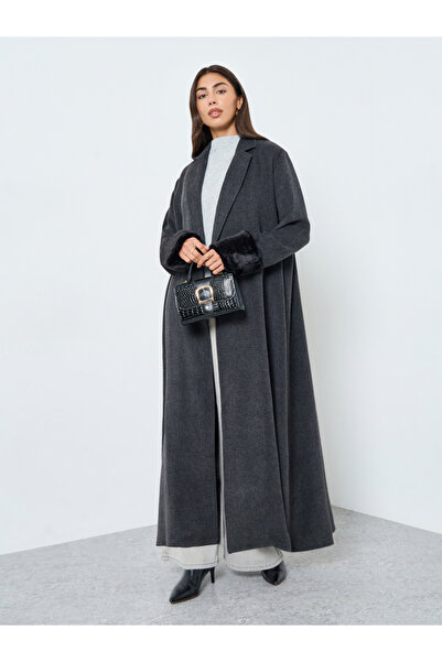 Styli Herringbone Weave Blazer Collar Abaya with Faux Fur Cuff