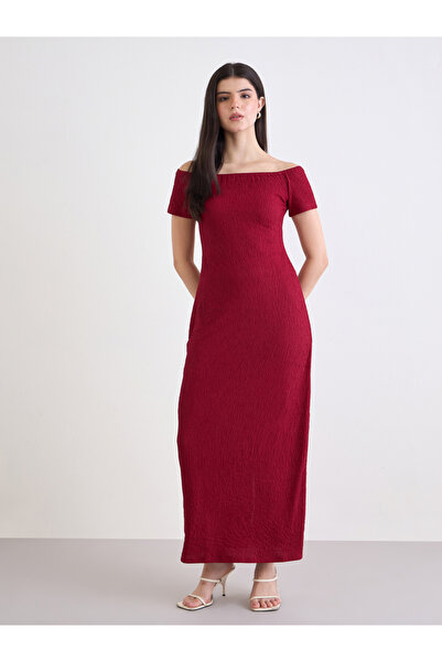 Styli Women Off Shoulder Textured Knit Maxi Dress