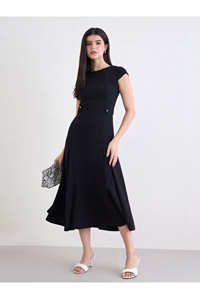 Styli Women Black Plain Short Sleeves A-Line Midi Dress
