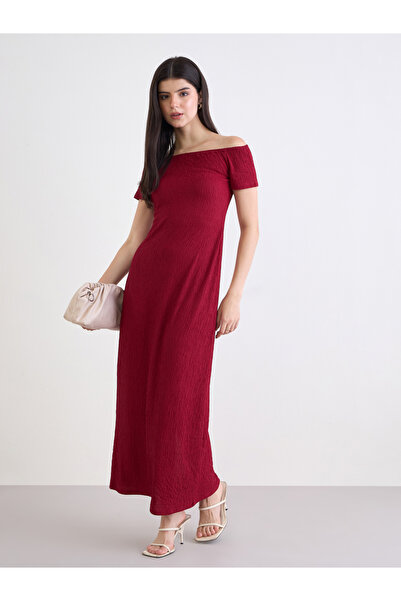 Styli Women Off Shoulder Textured Knit Maxi Dress