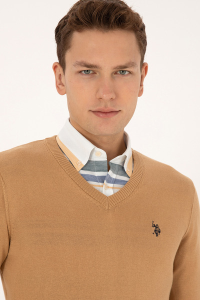 U.S. Polo Assn. Men's Camel Basic Sweater 50313662-Vr015