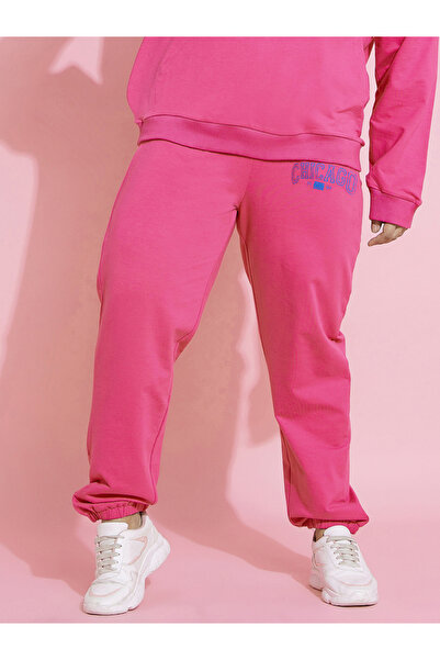 Sassafras By Styli Plus Size Pink Chicago Print Jogger
