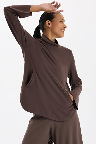 COMEUP High Neck Pocket Long Sleeve Lightweight Sweatshirt Cocoa Dance