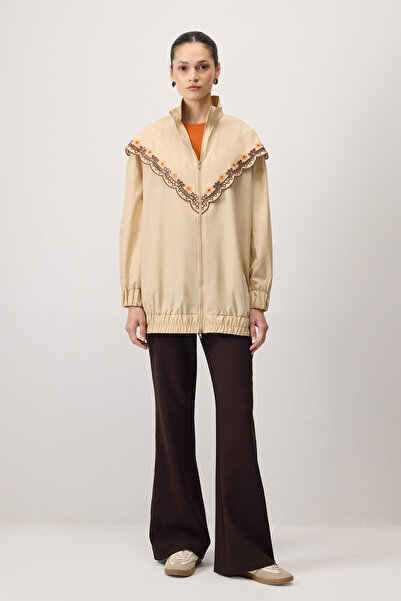 Touché Privé Embroidered Raincoat