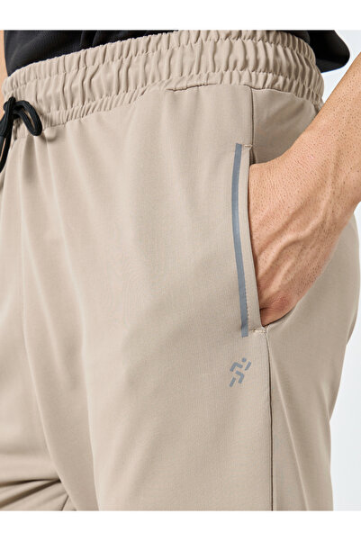 Styli Men Khaki Slim Fit Joggers