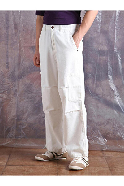 Hubberholme By Styli Men White Light Wash Cargo Jeans