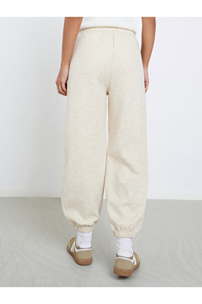 Styli Cream Solid Cuffed Joggers