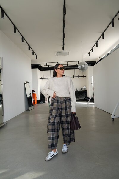 Özge Özgenç Ekoseli Geniş Kalıp Pantolon