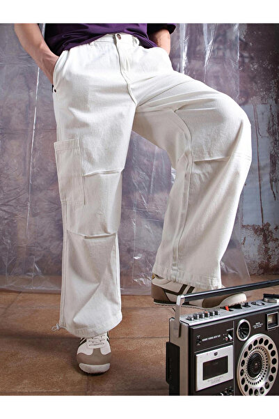 Hubberholme By Styli Men White Light Wash Cargo Jeans