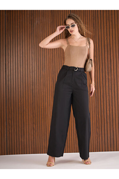 Sassafras By Styli Women Black Solid Pleated Straight Fit Pants