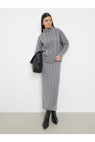 Styli تنورة رمادية متوسطة الطول محبوكة بالكابل