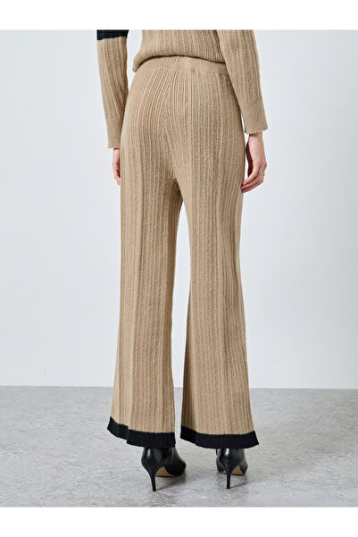 Styli Women Beige Textured Knit Wide Leg Pants with Contrast Trim