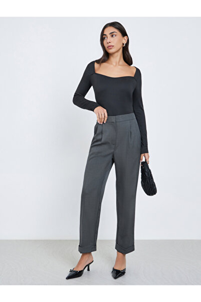 Styli Barrel Fit Tapered Pants with Pleat Detail