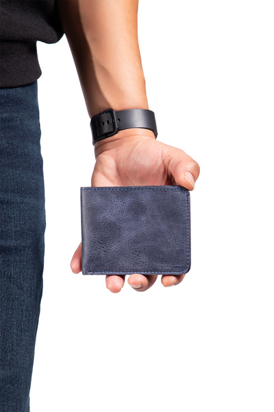 Niki Leather Mount Genuine Leather Minimal Wallet with Coin Compartment, Card Holder and Magnetic Closure