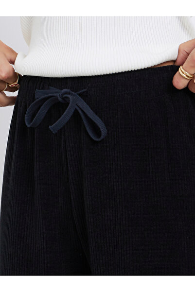 Styli Women Black Straight Leg Corduroy Pants