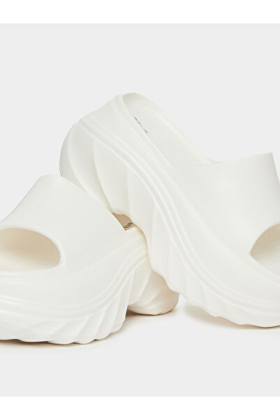 Styli Women White Plain Chunky Heel Slides