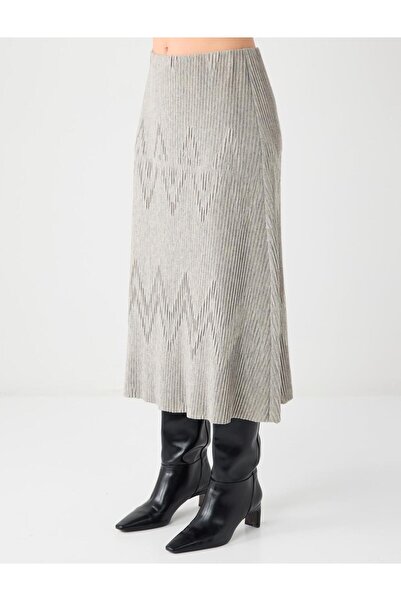 Jimmy Key Beige Regular Waist Pleated Soft Textured Knitted Midi Skirt